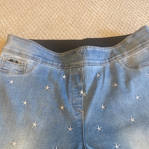 Cocoa + Carmen elastic waist jean - Picture 4 of 7